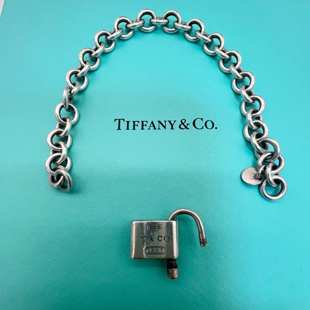 🔴Authentic TIFFANY & CO VINTAGE Sterling Silver 1837 Padlock Lock Bracelet🔴 - Picture 12 of 12